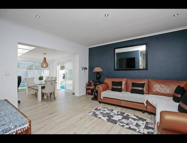 3 BEDROOM HOUSE FOR SALE IN SUNNINGDALE